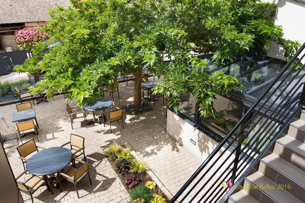 L'Hostellerie D'Acquigny Eksteriør billede